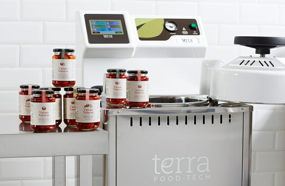 Conserve Virtute Naturae sterilizzate con l'autoclave TERRA Food-Tech
