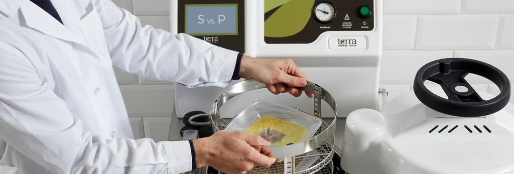 Comparaison entre stérilisation et pasteurisation avec les autoclaves TERRA Food-Tech