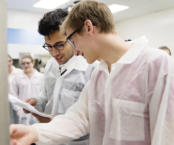 Alunos da escola profissional da indústria alimentar Alunos da escola profissional da indústria alimentar